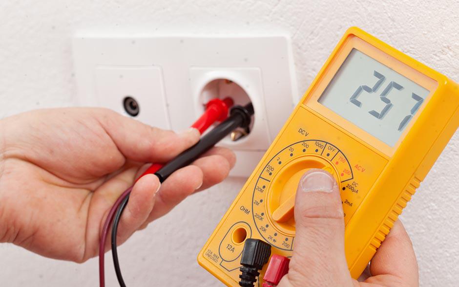 taux horaire électricien Breuillet